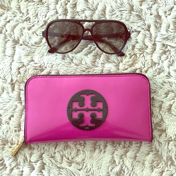 Tory Burch Handbags - Tory Burch Wallet